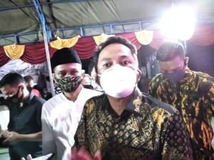 H. Rudy Mas’ud Reses di Bontang, Warga Minta Bendera