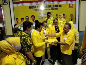 Andi Faizal Sofyan Hasdam Resmi Jadi Ketua Golkar Bontang
