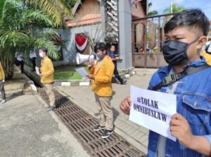 Tolak Omnibus Law RUU Cipta Kerja, Hadiah Dari Mahasiswa Diusia Ke-75 Tahun Indonesia