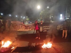 RUU Cipta Kerja Disahkan, Mahasiswa Kaltim Serukan Penolakan Hingga Mosi Tidak Percaya