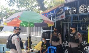 Patroli Sambang, Brimob Batalyon A Pelooir Ajak Masyarakat Balikpapan Jaga Kamtibmas Dan Laksanakan Protokol Kesehatan