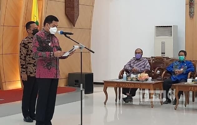 Walikota Samarinda Andi Harun Saat mengukuhkan Pengurus Forum Puspa Bungah Gerecek