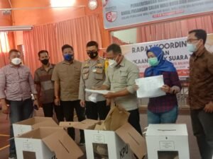 KPU Kota Balikpapan Gelar Rapat Koordinasi Dan Pembukaan Kotak Suara Tersegel