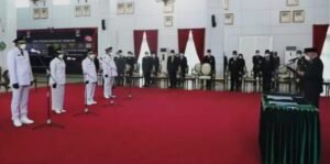 Isran Noor Resmi Melantik Basri Rase dan Najirah Sebagai Walikota dan Wakil Walikota Bontang