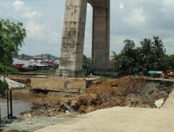 Korban Abrasi Dibawah Jembatan Mahkota II Ditemukan Meninggal