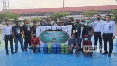 Laskar Borneo Nusantara Bontang Bagi Takjil Di Lapas