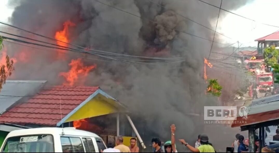 Permukiman Warga di Gunung Bugis Terbakar