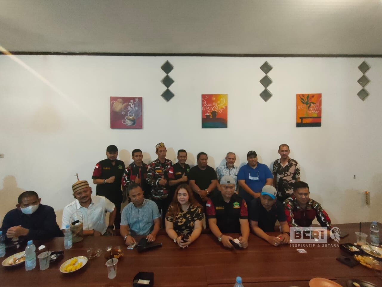 Forum Ormas Bersatu (Forsat) kota Samarinda gelar silaturahmi dan konsolidasi pada, Rabu (23/6/2021) disalah satu cafe bilangan Jalan M Yamin, Samarinda.