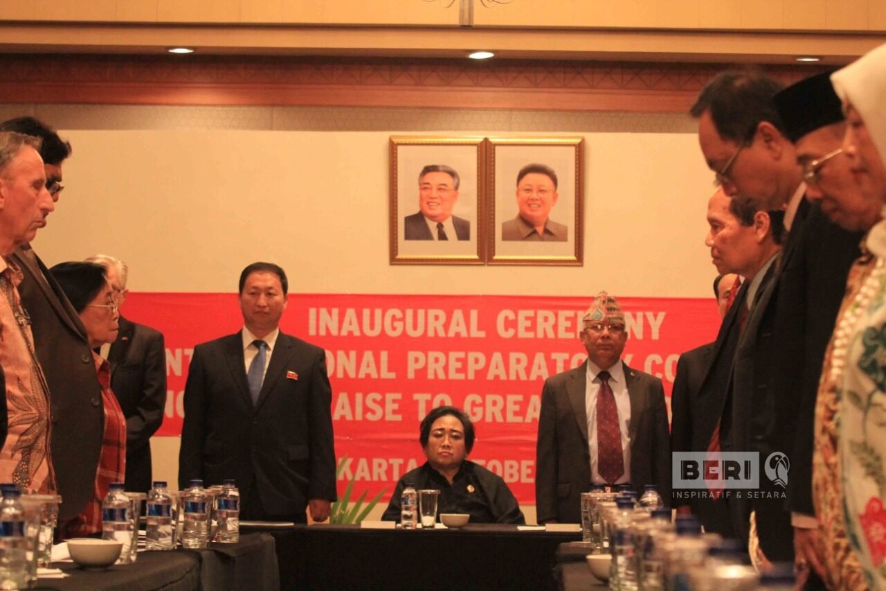 Rachmawati Soekarnoputri saat memimpin pertemuan Komite Regional Asia Pasifik untuk Reunifikasi Damai Korea (APRCPRK) di Jakarta, Oktober 2016. (Istimewa)