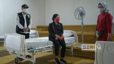 Tinjau RS Darurat di Surabaya, Puan: Pasien Covid-19 Jangan Dipingpong