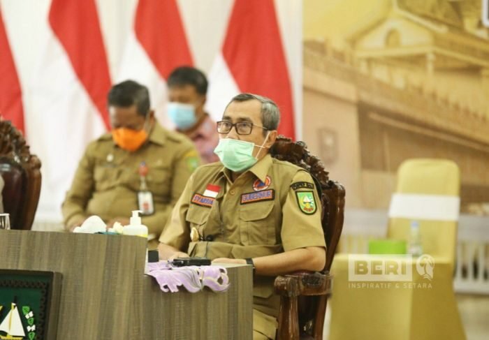 Gubernur Riau Drs H Syamsuar, MSi