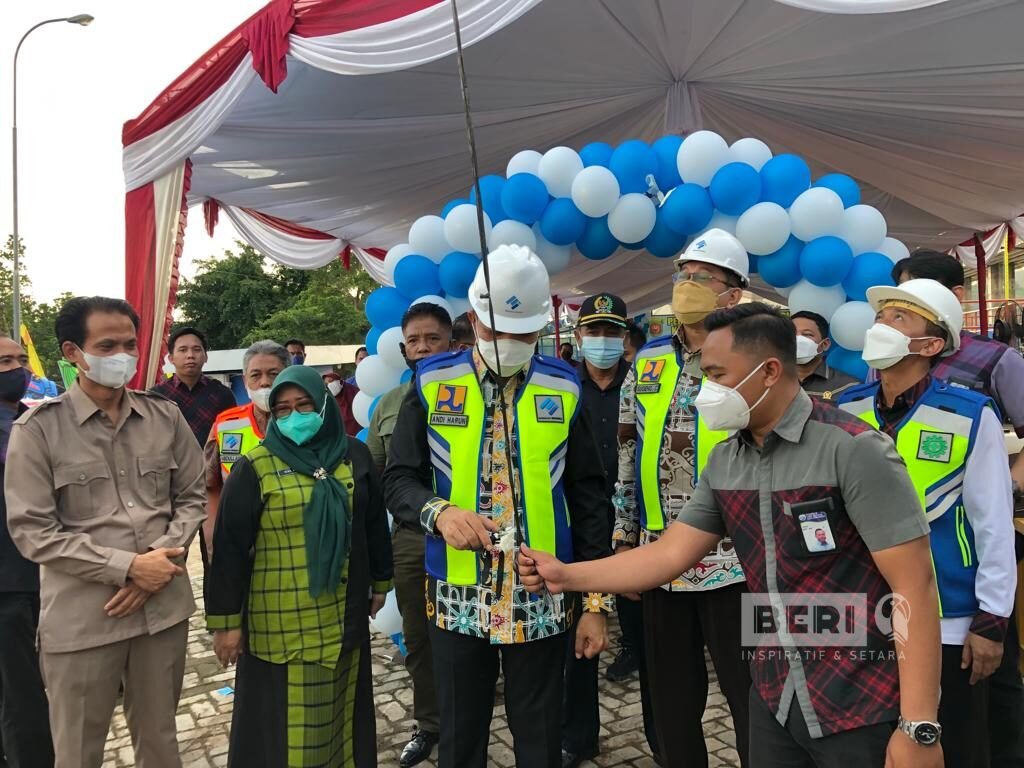 Detik-Detik pelepasan balon ditandainya peresmian IPA Sei Kapih oleh Walikota Samarinda, Beserta Jajaran Pemkot, DPRD Samarinda Dan Direksi Perumdam Tirta Kencana