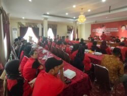 Sambut Pemilu 2024, DPC PDI Perjuangan Samarinda Kolaborasi Pelatih Saksi Anak Muda Dan Senior