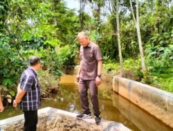 Kurangi Intensitas Banjir, Samsun Tinjau Pelaksanaan Normalisasi Sungai Wilayah Sanga-Sanga