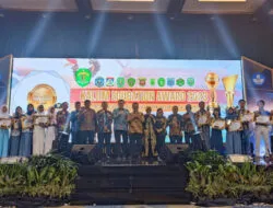 Disdikbud Kaltim Beri Penghargaan Atas Dedikasi dan Karya Para Pelaku Pendidikan