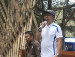 Dispora Kaltim Cetak 12.000 Wirausahawan Muda Melalui Seminar di Pantai Panrita Lopi