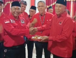 PDI Perjuangan Samarinda Rayakan HUT Ke-52 Dengan Potong Tumpeng, Sugiyono Dorong Seluruh Kader Berikan Manfaat Bagi Masyarakat Sekitar