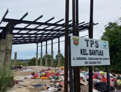 TPS Bantuas Belum Rampung, Warga Keluhkan Bau dan Sampah Masih Berserakan