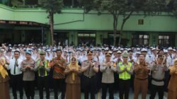 Cegah Penyalahgunaan Narkoba, Kapolres Ponorogo Pimpin Upacara di SMPN 4 